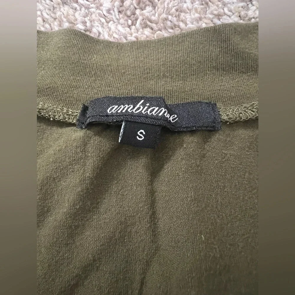 Green Woman’s Shirt - Picture 3 of 3